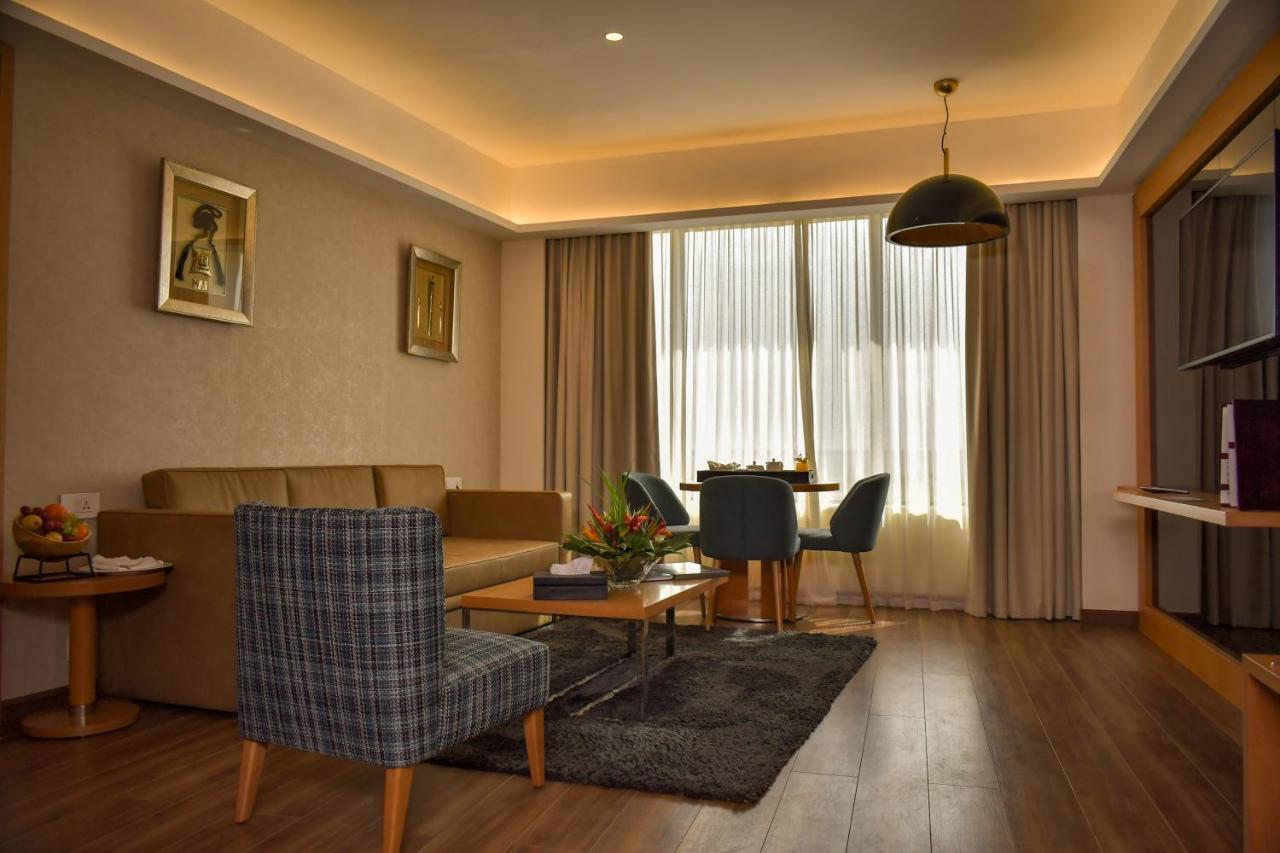 Bravia Hotel Niamey Buitenkant foto